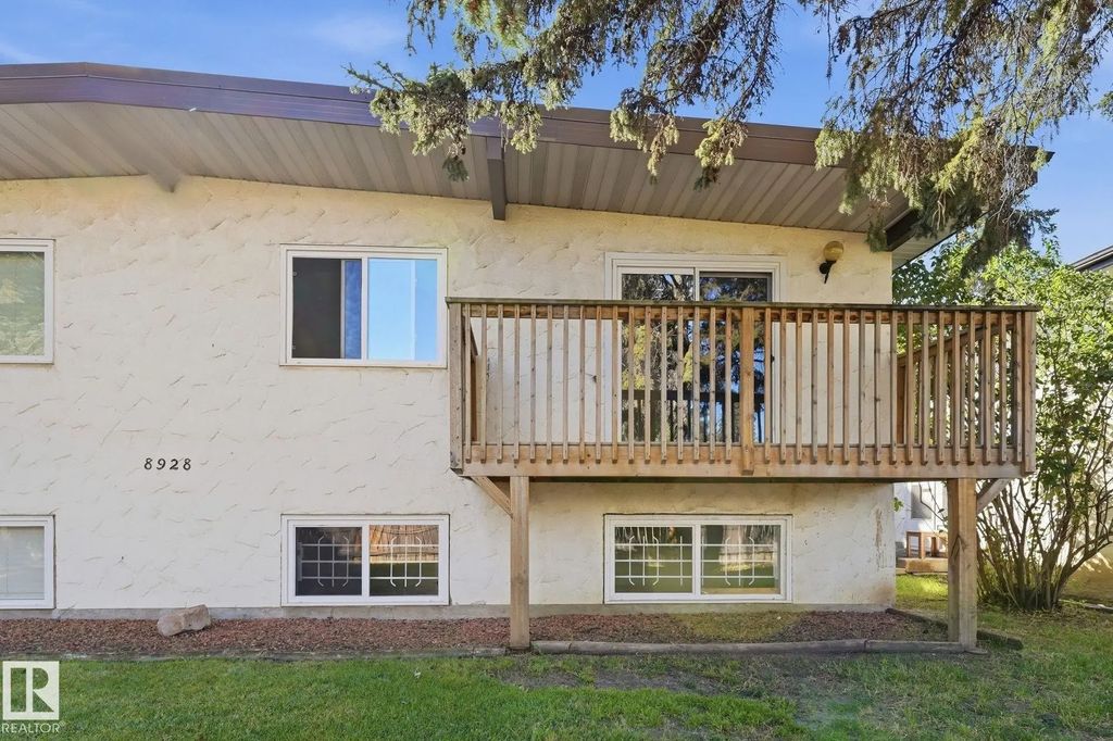 8928 D 144 Avenue, Edmonton