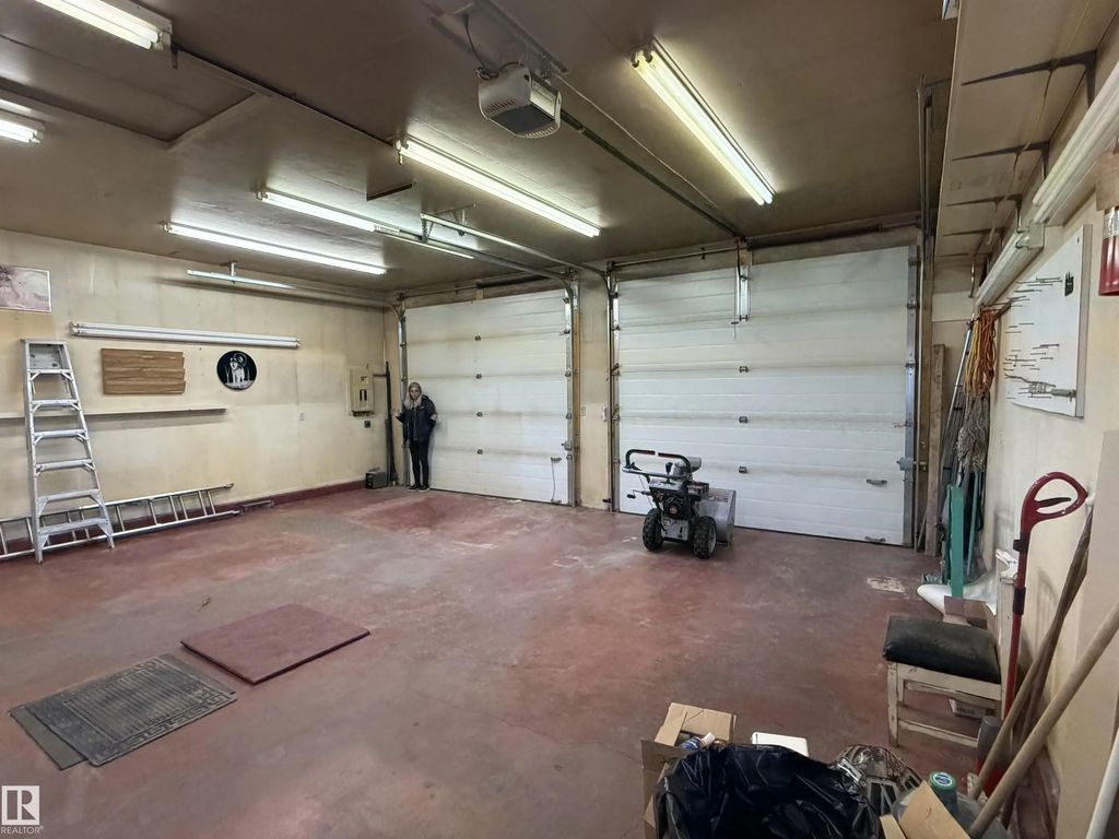 12032 69 Street Nw, Edmonton Property Listing: MLS® #E4514115