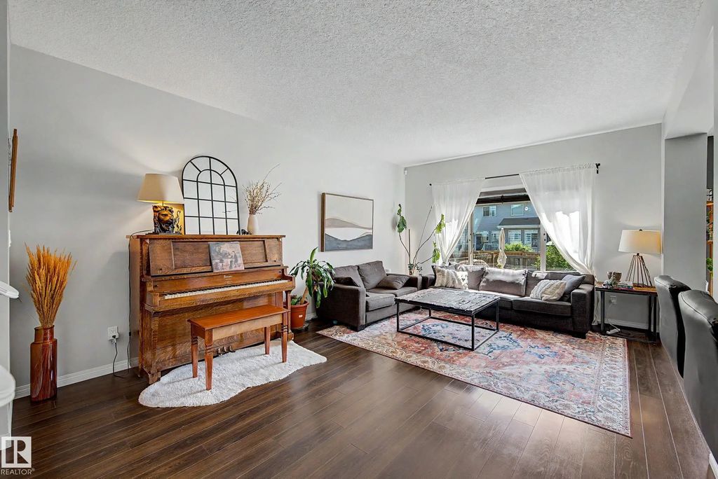 6107 176 Avenue, Edmonton