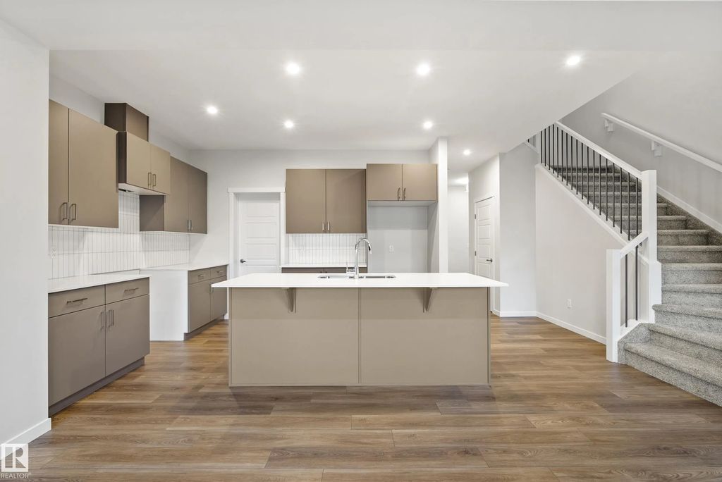 8707 224 Street, Edmonton