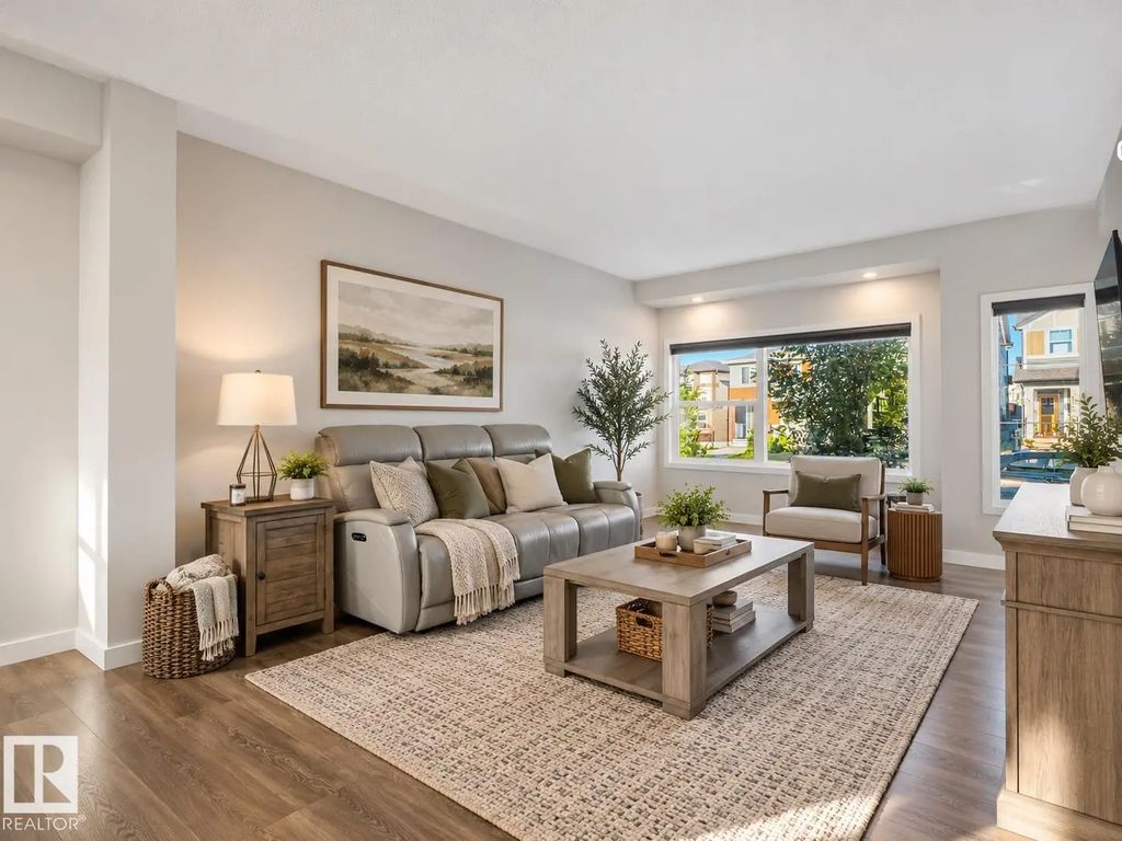 288 Charlesworth Drive, Edmonton