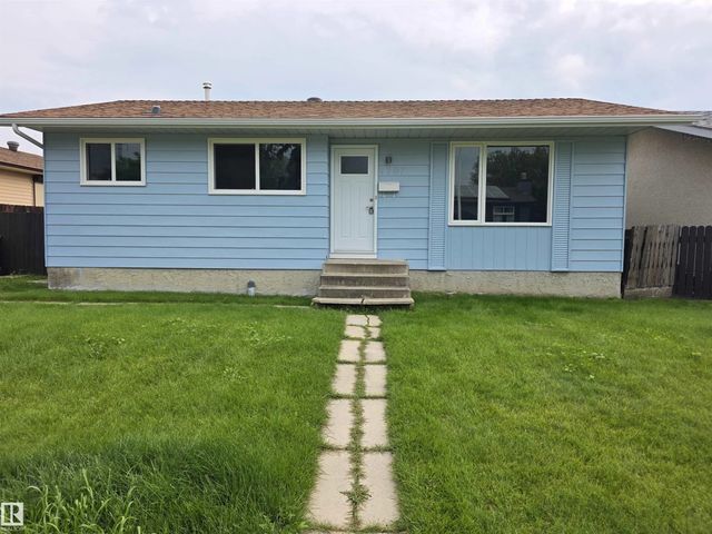 1907 145a Avenue Nw, Edmonton