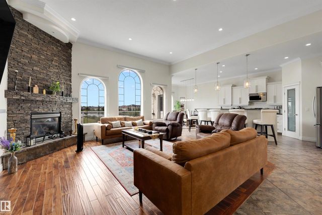 282 Ozerna Road Nw, Edmonton