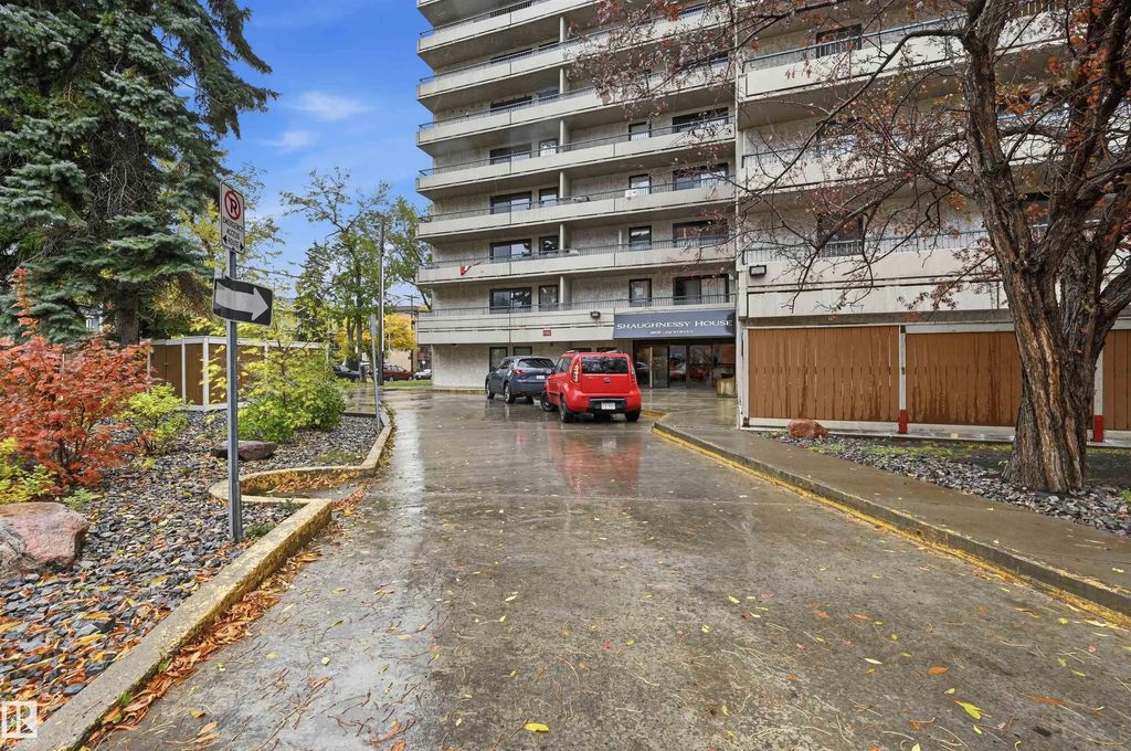 205 10175 114 Street, Edmonton