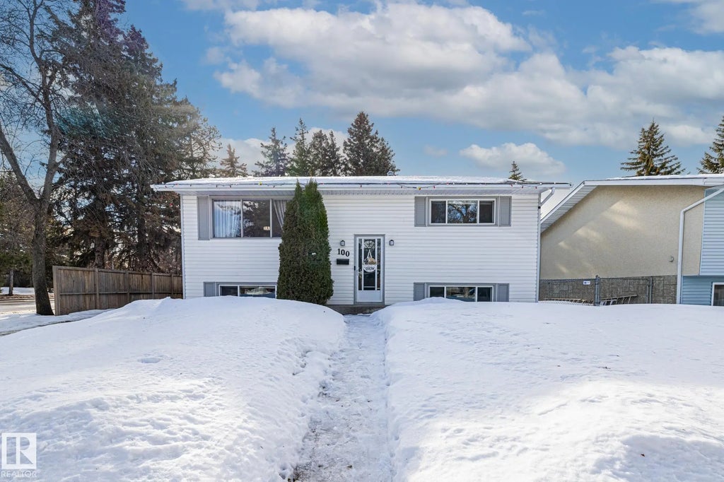 100 Lambert Crescent, St. Albert
