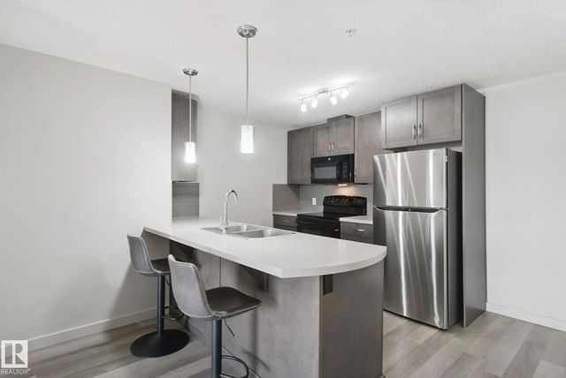 351 7805 71 Street Nw, Edmonton
