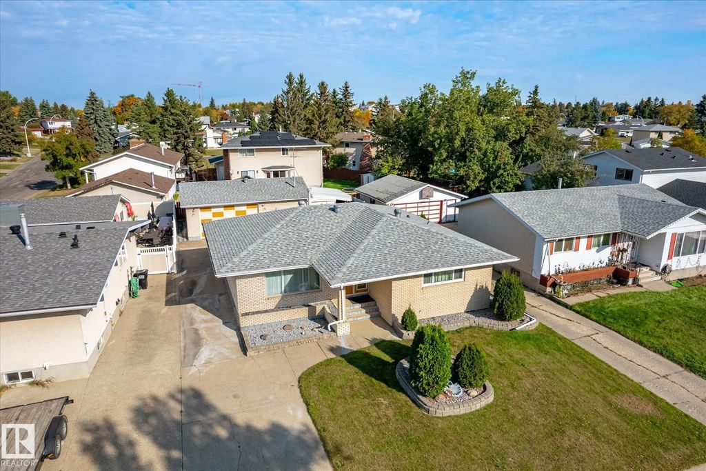 7612 40 Avenue, Edmonton