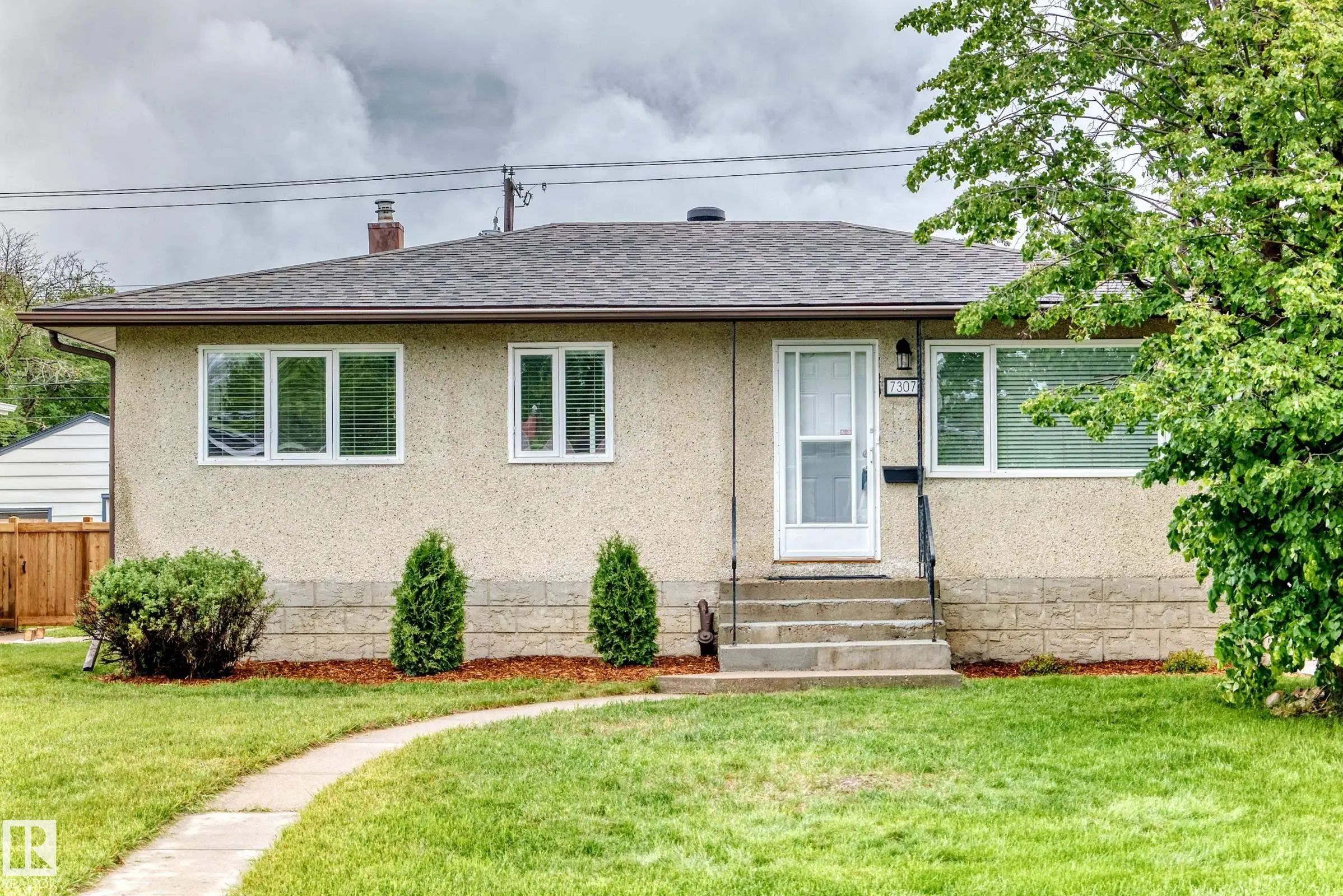 Home for Sale Located at 7307 76 Street Northwest, Edmonton, AB