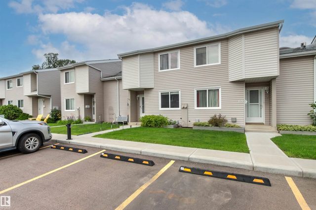 64 3221 119 Street Nw, Edmonton