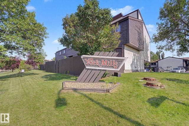1096 Knottwood Road Nw, Edmonton