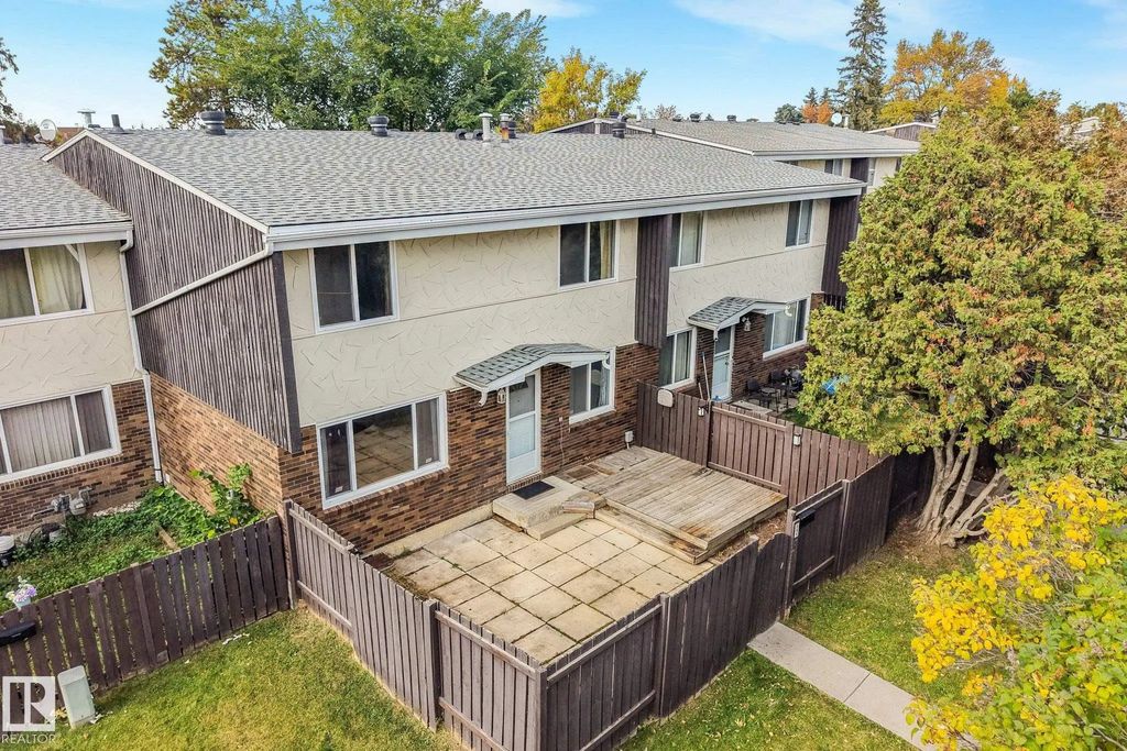 144 Roseland Village, Edmonton