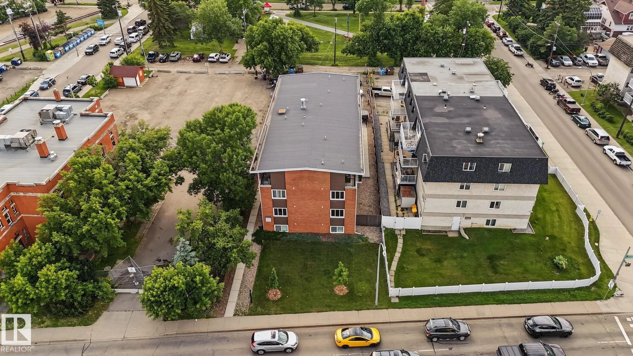 Condo / Townhouse Home for Sale in Edmonton, AB