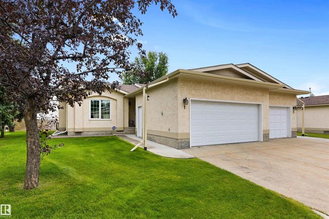 1 10 Grange Drive, St. Albert