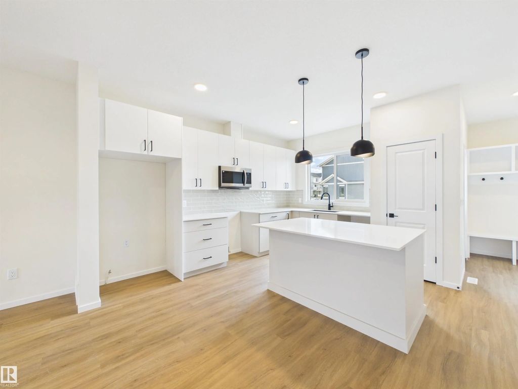 1096 Mcleod Av, Spruce Grove