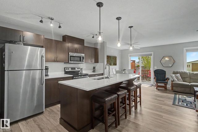 7147 Cardinal Way Sw, Edmonton