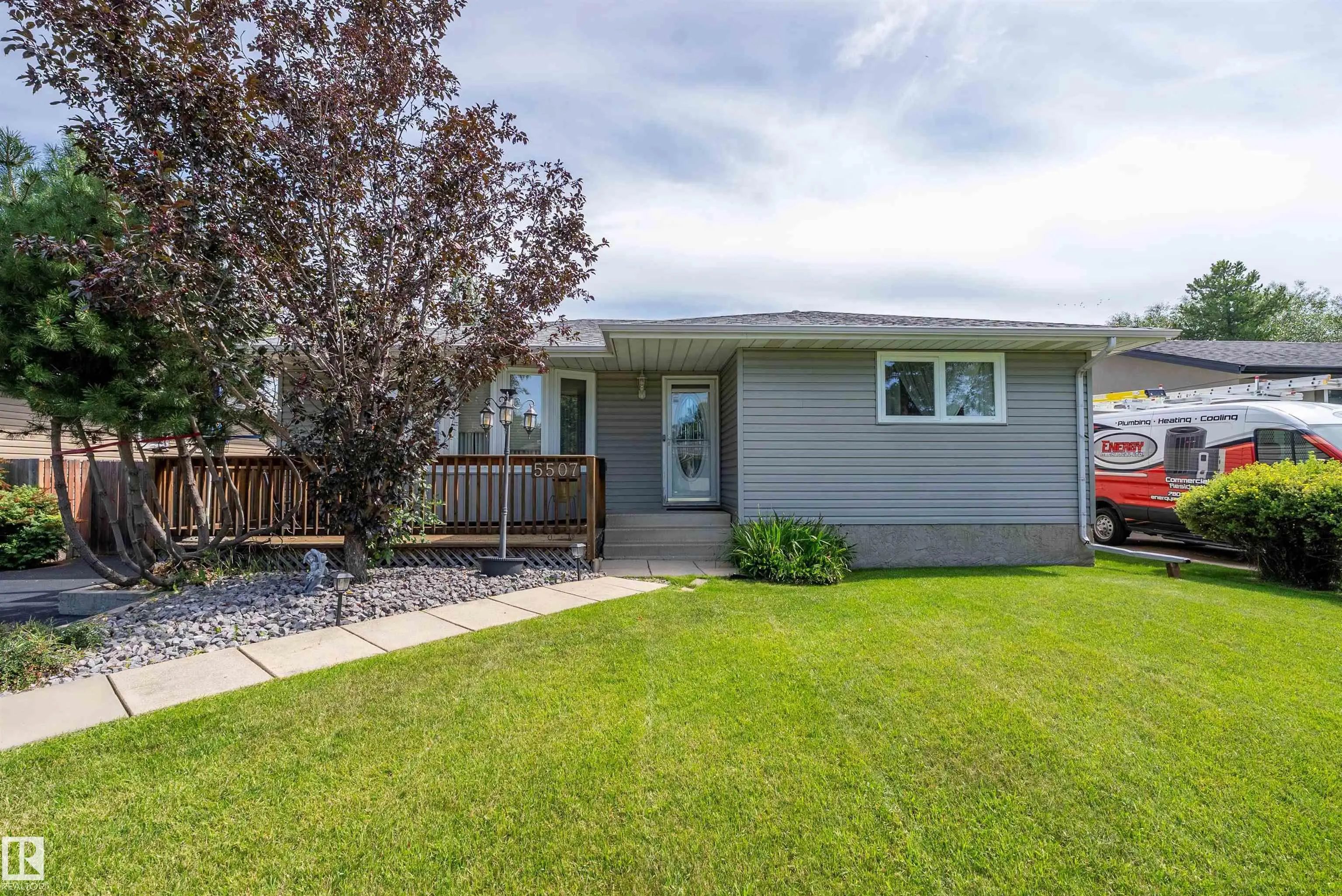 Real Estate Listing in Willow Park_LEDU, Leduc
