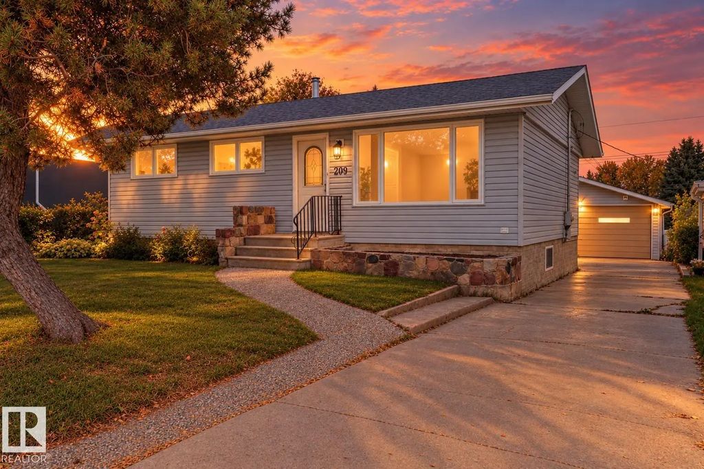 209 Mcpherson Avenue, Spruce Grove