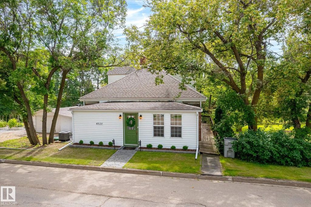 4523 50 Avenue, Legal