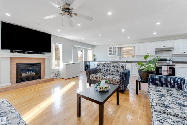 3139 34b Avenue Nw, Edmonton