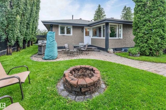 6008 37 Avenue Nw, Edmonton