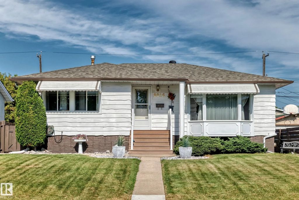 8816 131a Avenue, Edmonton