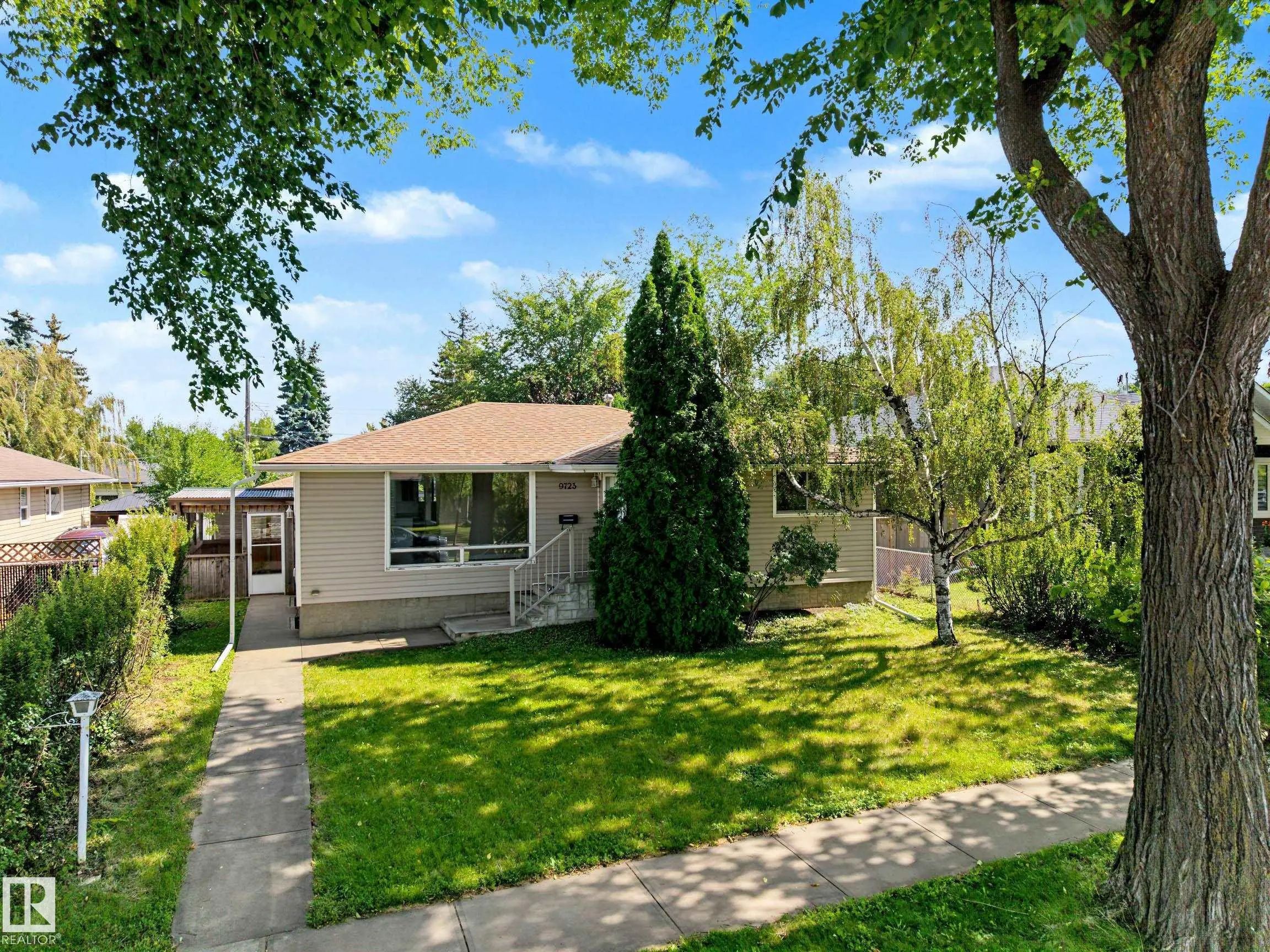 Photo of Listing #E4504559