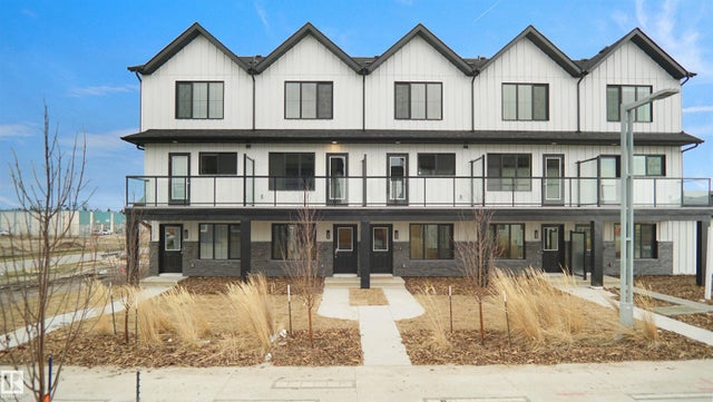 25 29 Airport Road Nw, Edmonton