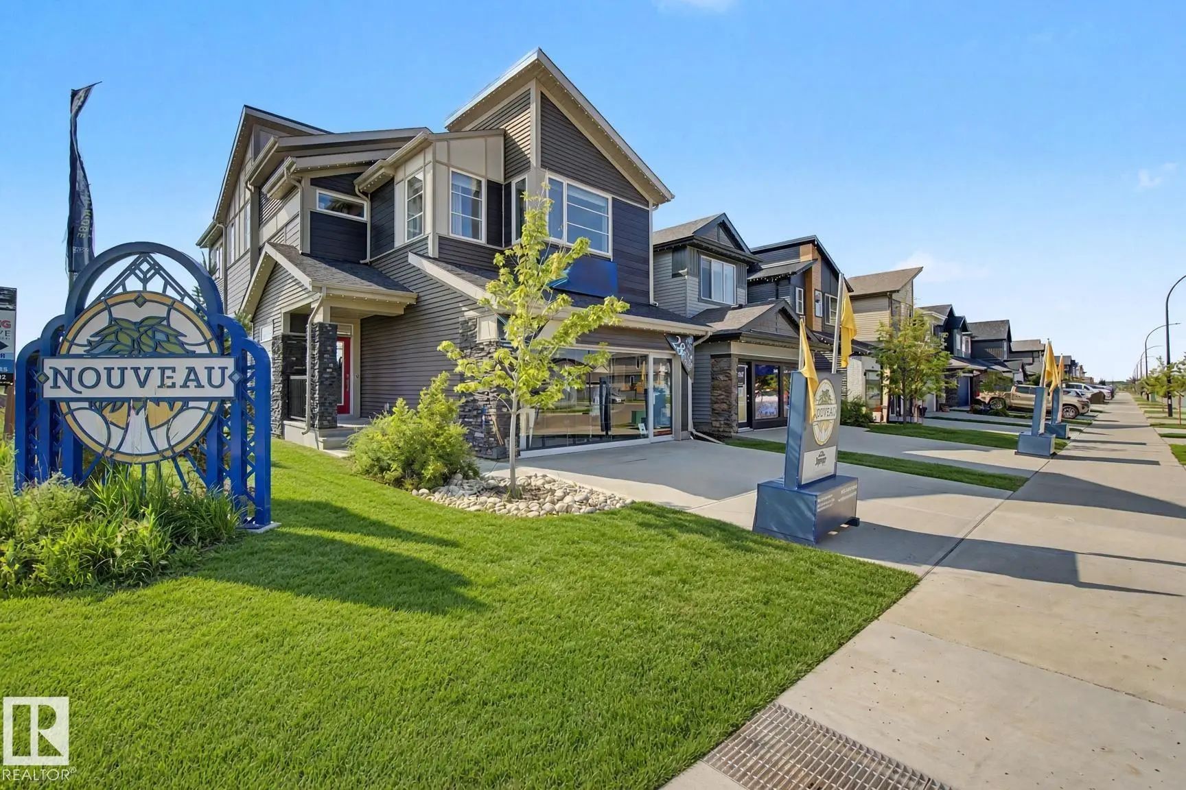 Photo for MLS®# E4511952 - home for sale at 2 Nouveau Drive, North Ridge, St. Albert AB