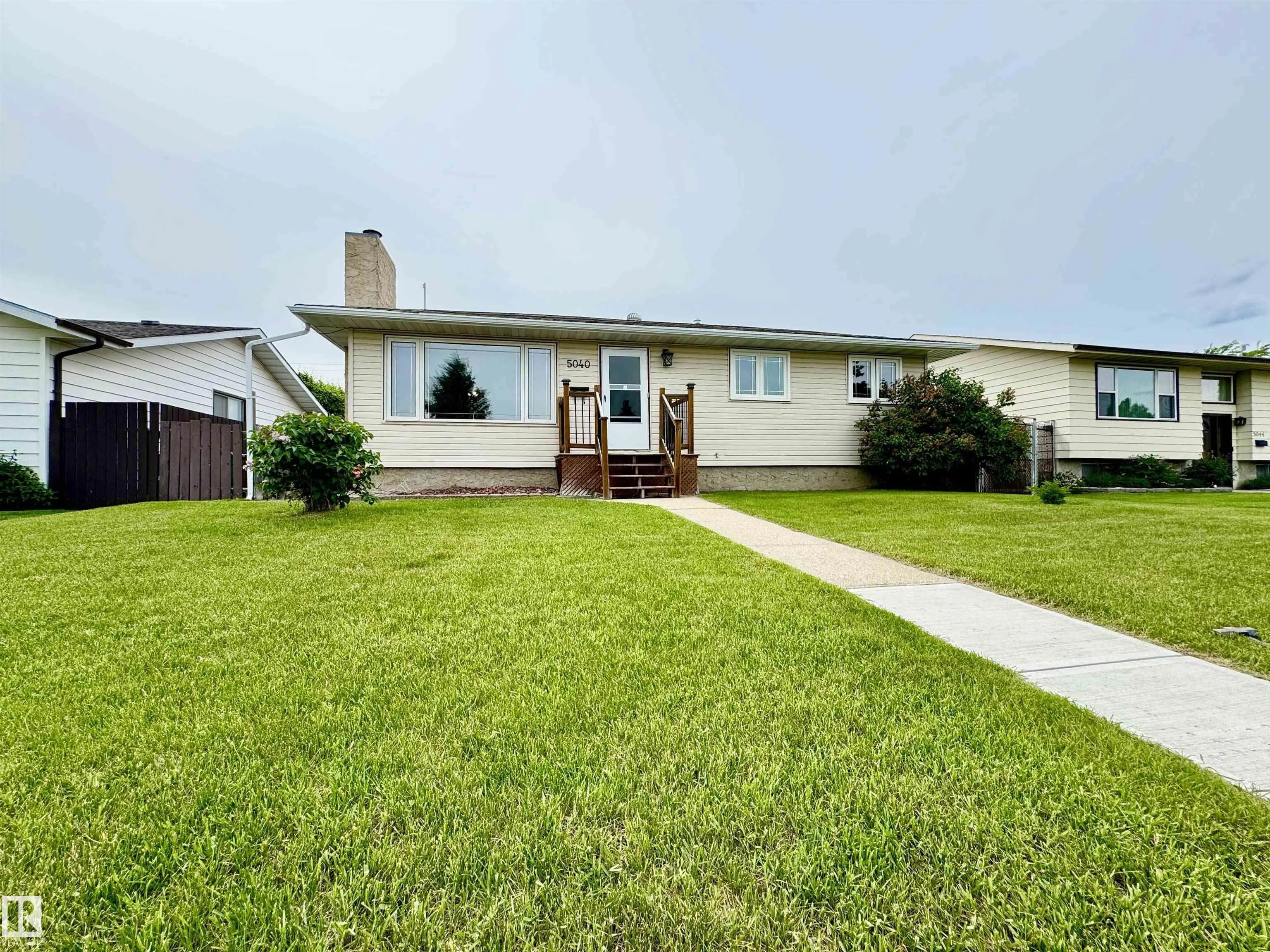 5040 47 Street, Lamont