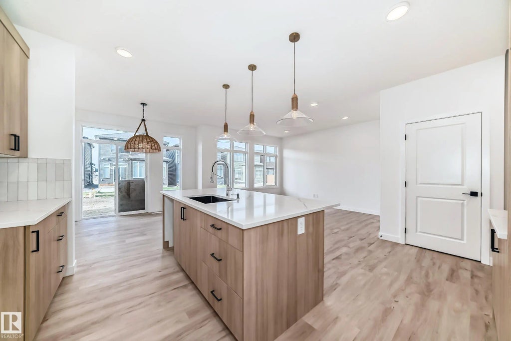 20616 43 Avenue, Edmonton