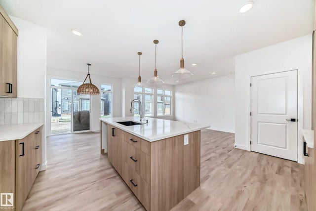 20616 43 Avenue Nw, Edmonton