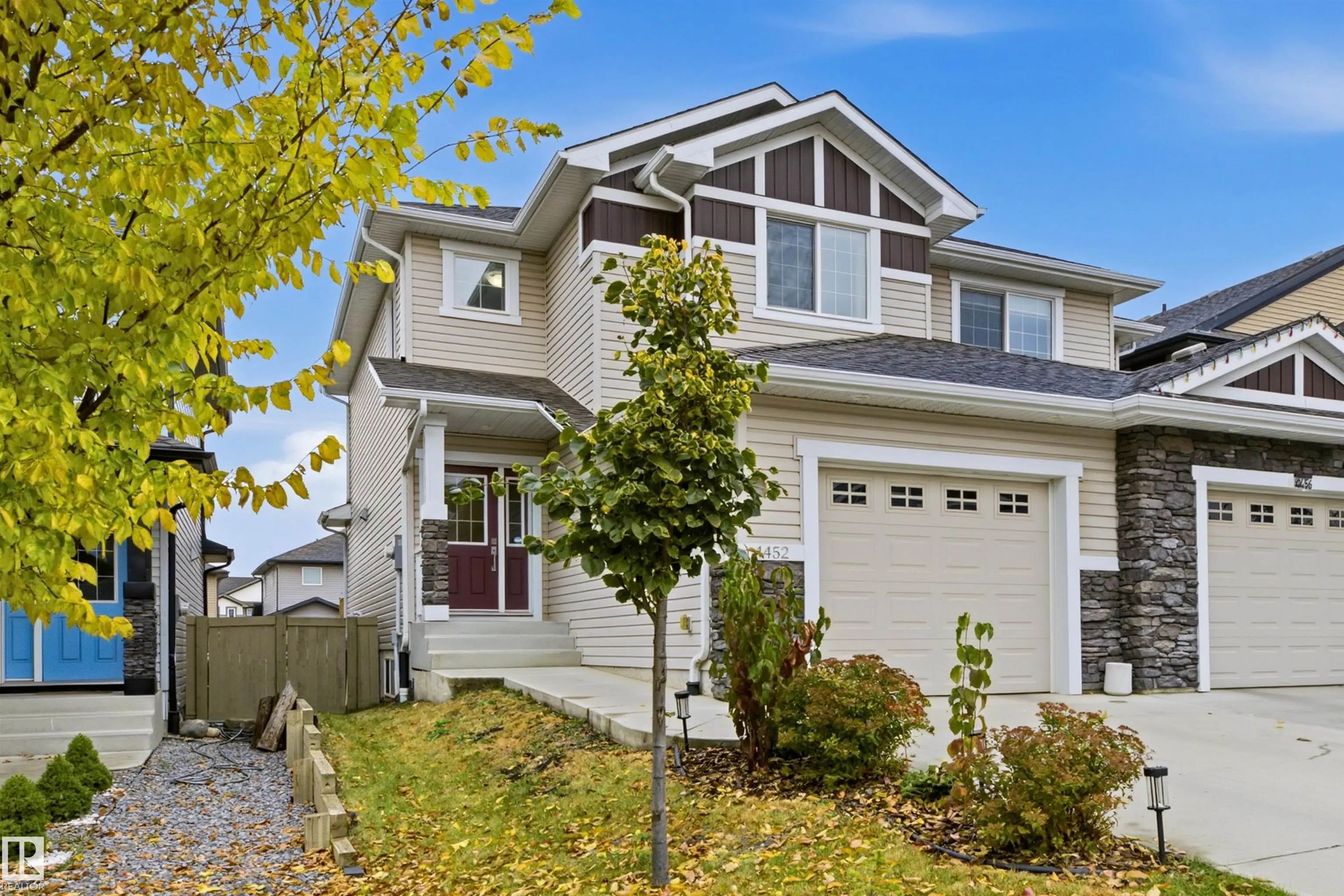 Maple Crest Real Estate Listing, Edmonton, AB T6T 0Z9