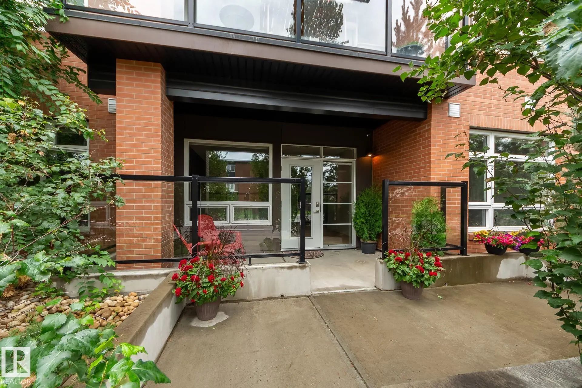 Photo for MLS®# E4512436 - home for sale at 102 10606 84 Avenue Northwest, Strathcona, Edmonton AB