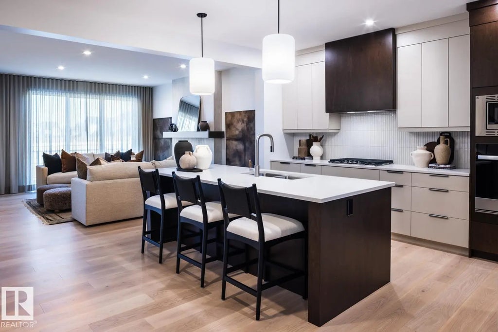 2327 Muckleplum Link Link, Edmonton