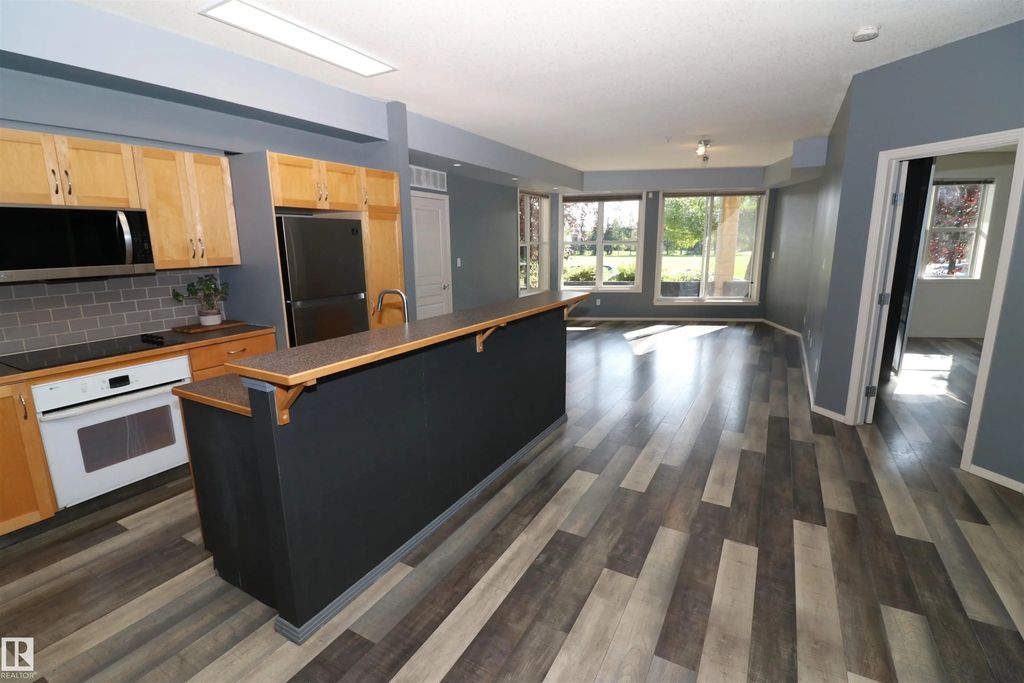 103 9804 101 Street, Edmonton