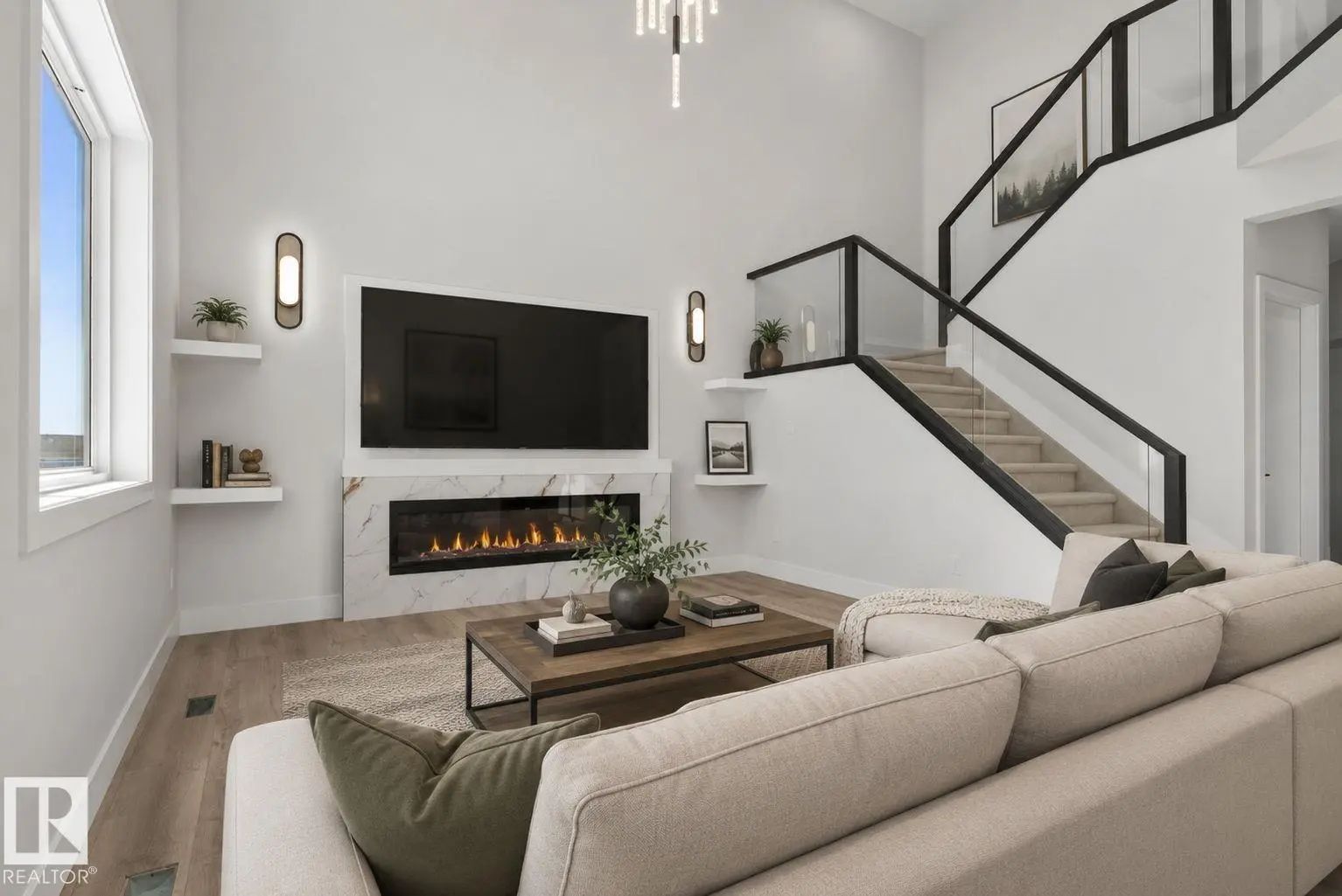 Photo for MLS®# E4504693 - home for sale at 102 Eldridge Point(e), Erin Ridge North, St. Albert AB