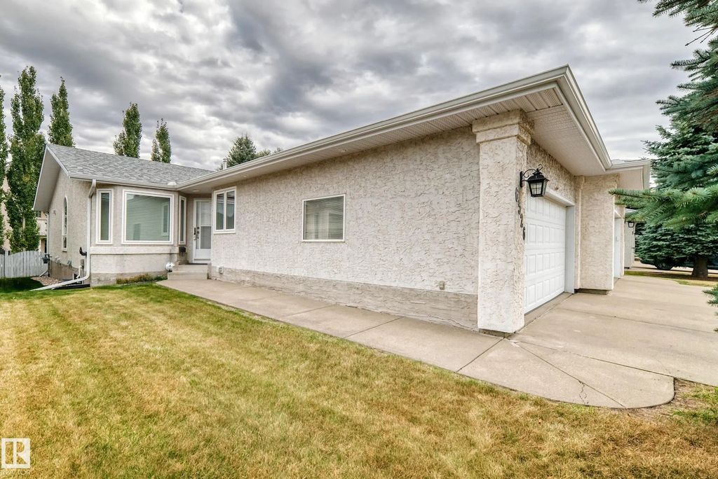6526 158 Avenue, Edmonton
