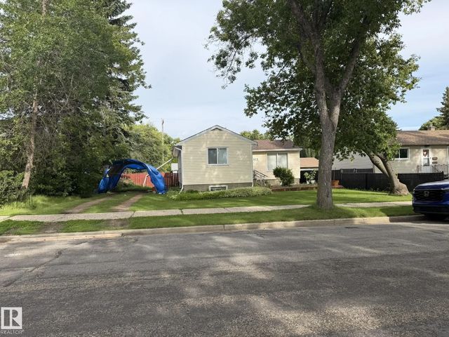 11913 39 Street Nw, Edmonton