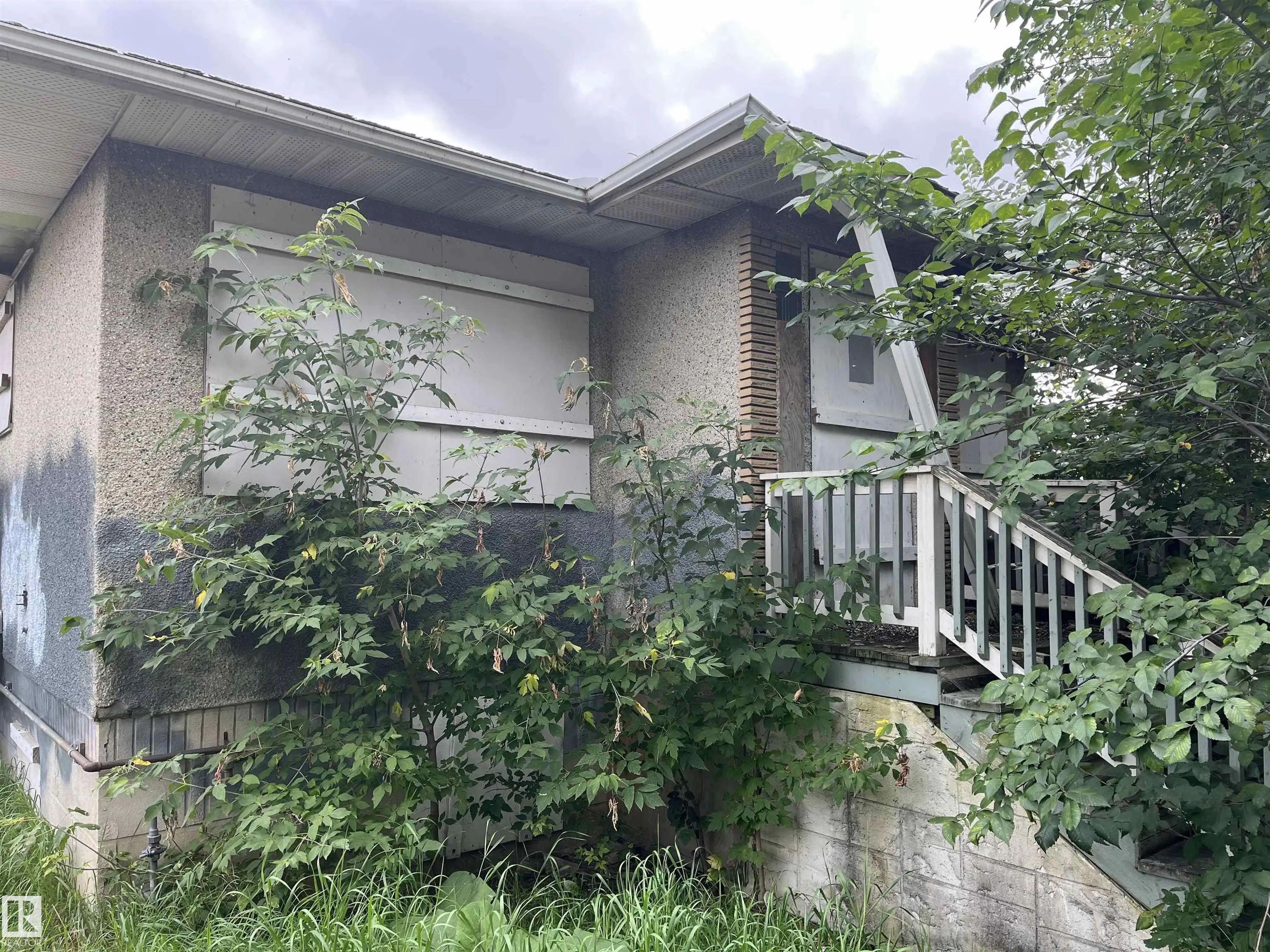 Edmonton Real Estate: Single Family Property for Sale in Riverdale