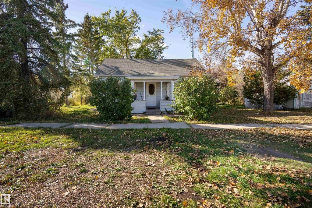 5208 51st Street, Strome