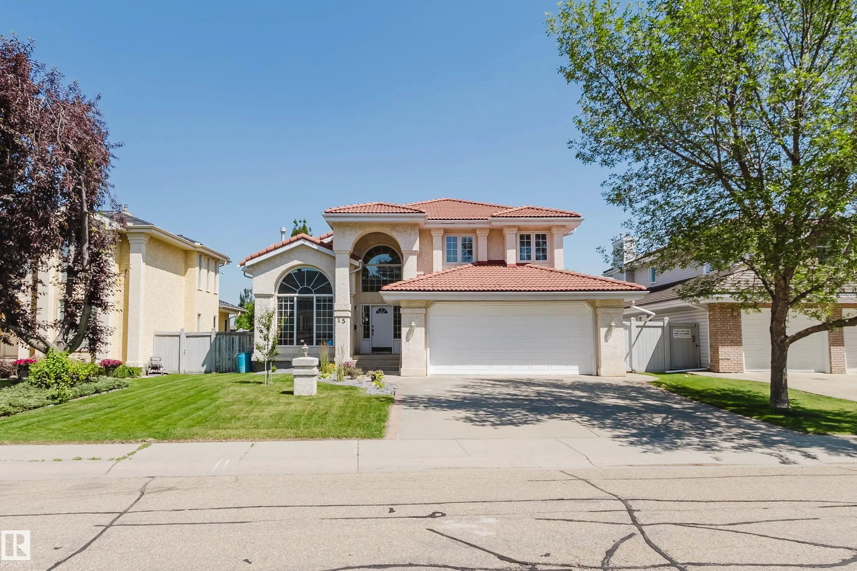 Single Family Property for Sale at 15 Cormack Crescent Northwest, Edmonton: MLS®# E4498856