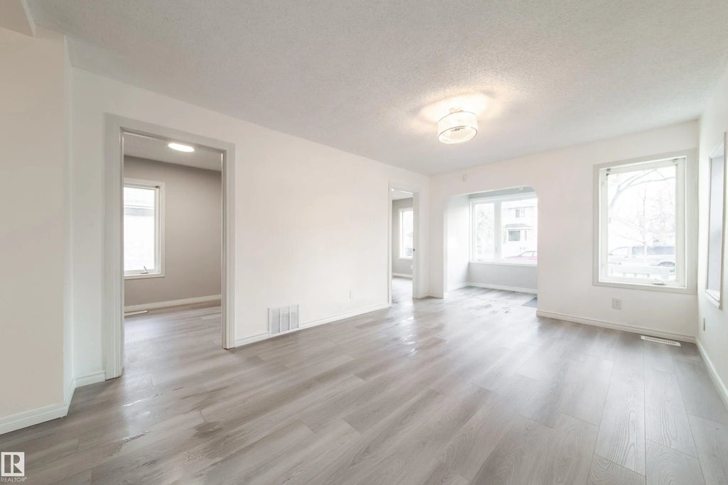 11912 77 Street, Edmonton