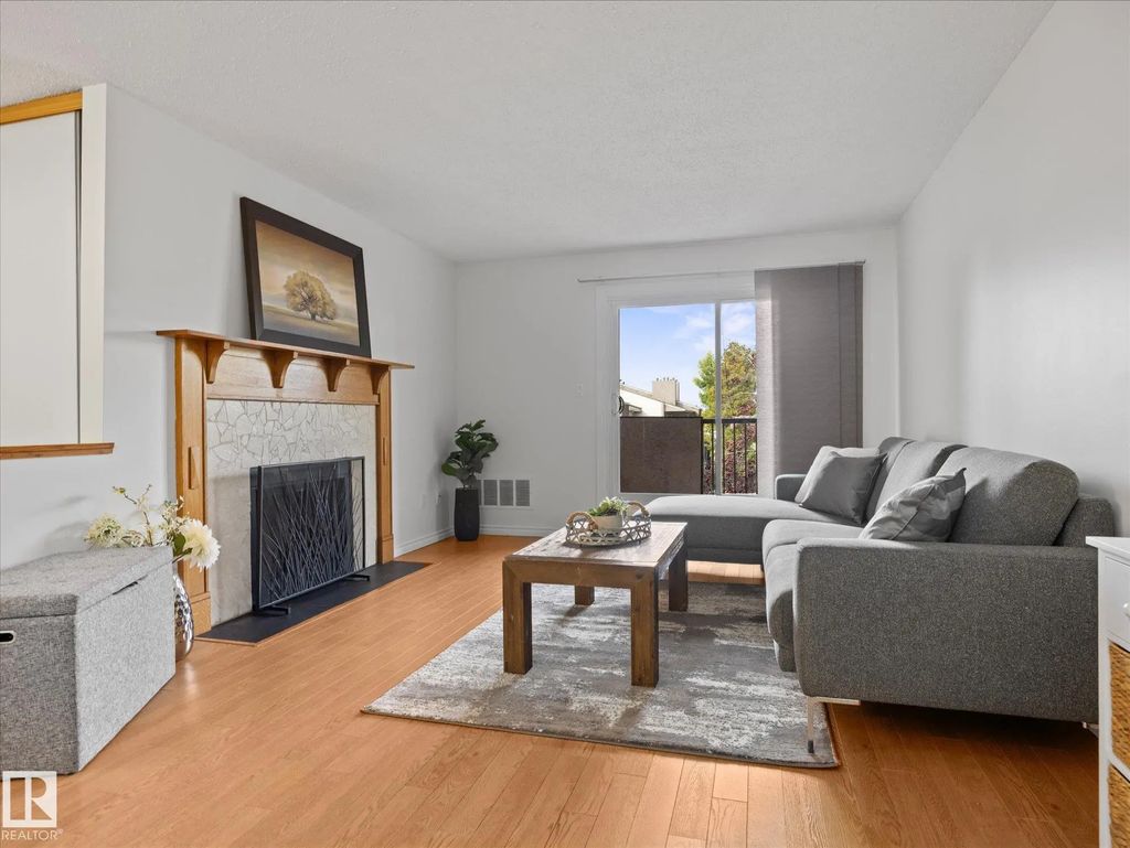 301 55 Akins Drive, St. Albert