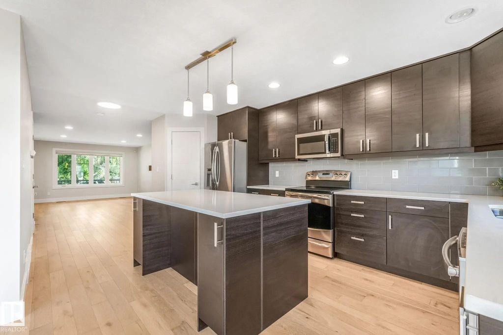 10433 70 Avenue, Edmonton