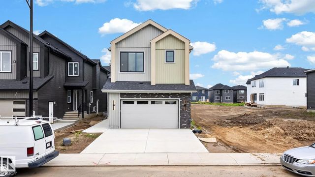 8790 Mayday Lane Sw, Edmonton