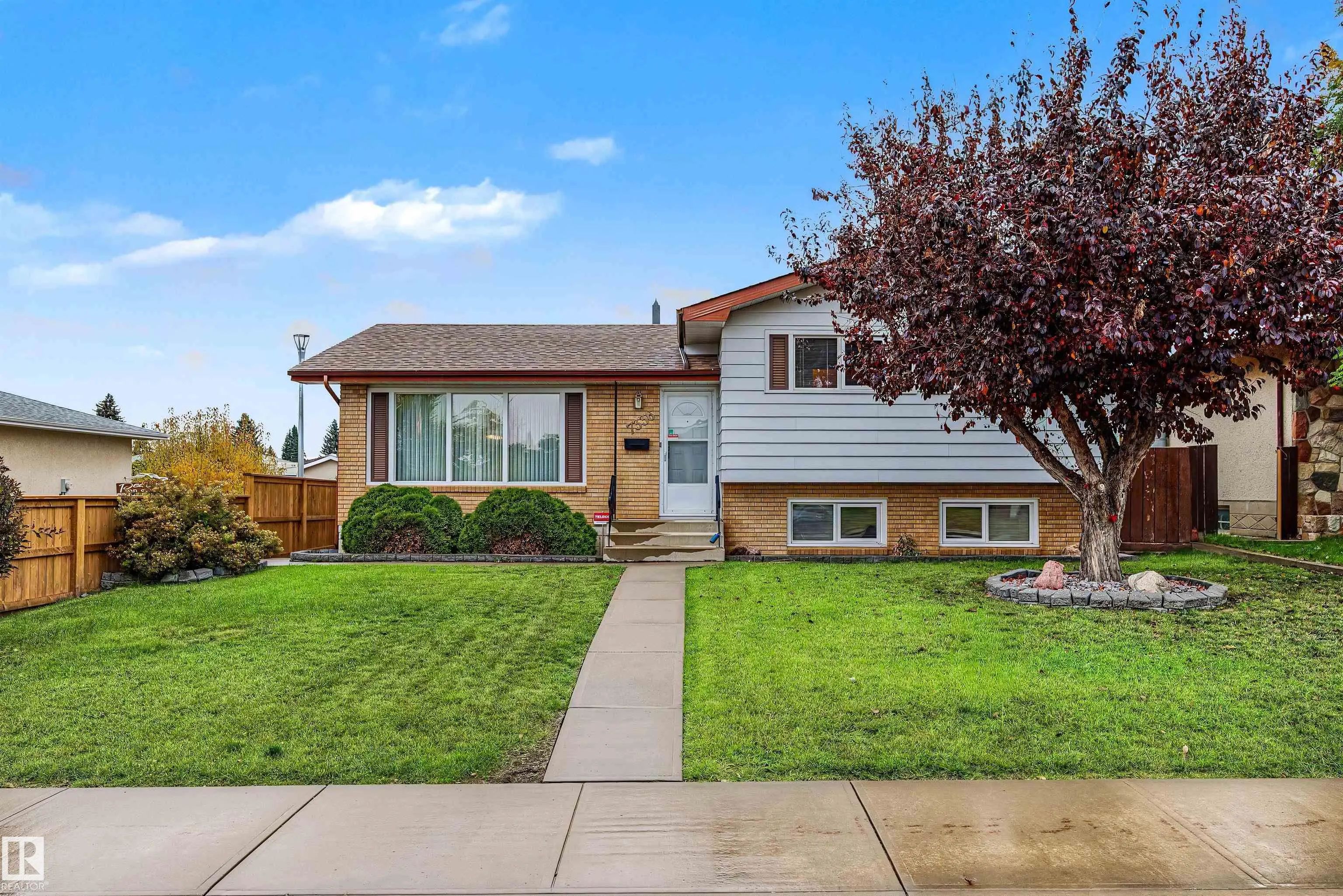 Photo for MLS®# E4512771 - home for sale at 7336 147 Avenue Northwest, Kilkenny, Edmonton AB