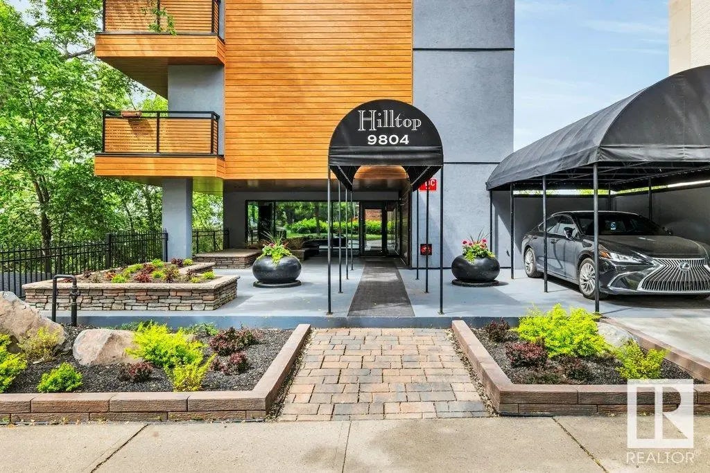 3 9804 112 Street, Edmonton