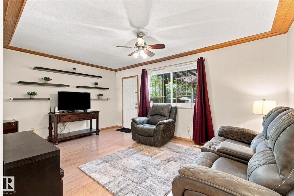 790 Abbottsfield Road, Edmonton
