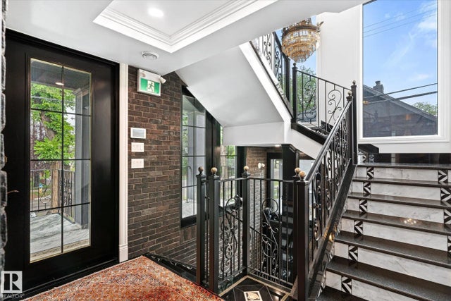 11833 102 Avenue Nw, Edmonton