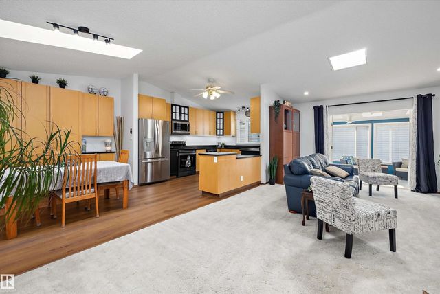 4717 25 Avenue Nw, Edmonton